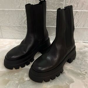 Black Thursday boots. Never worn size 8.5.